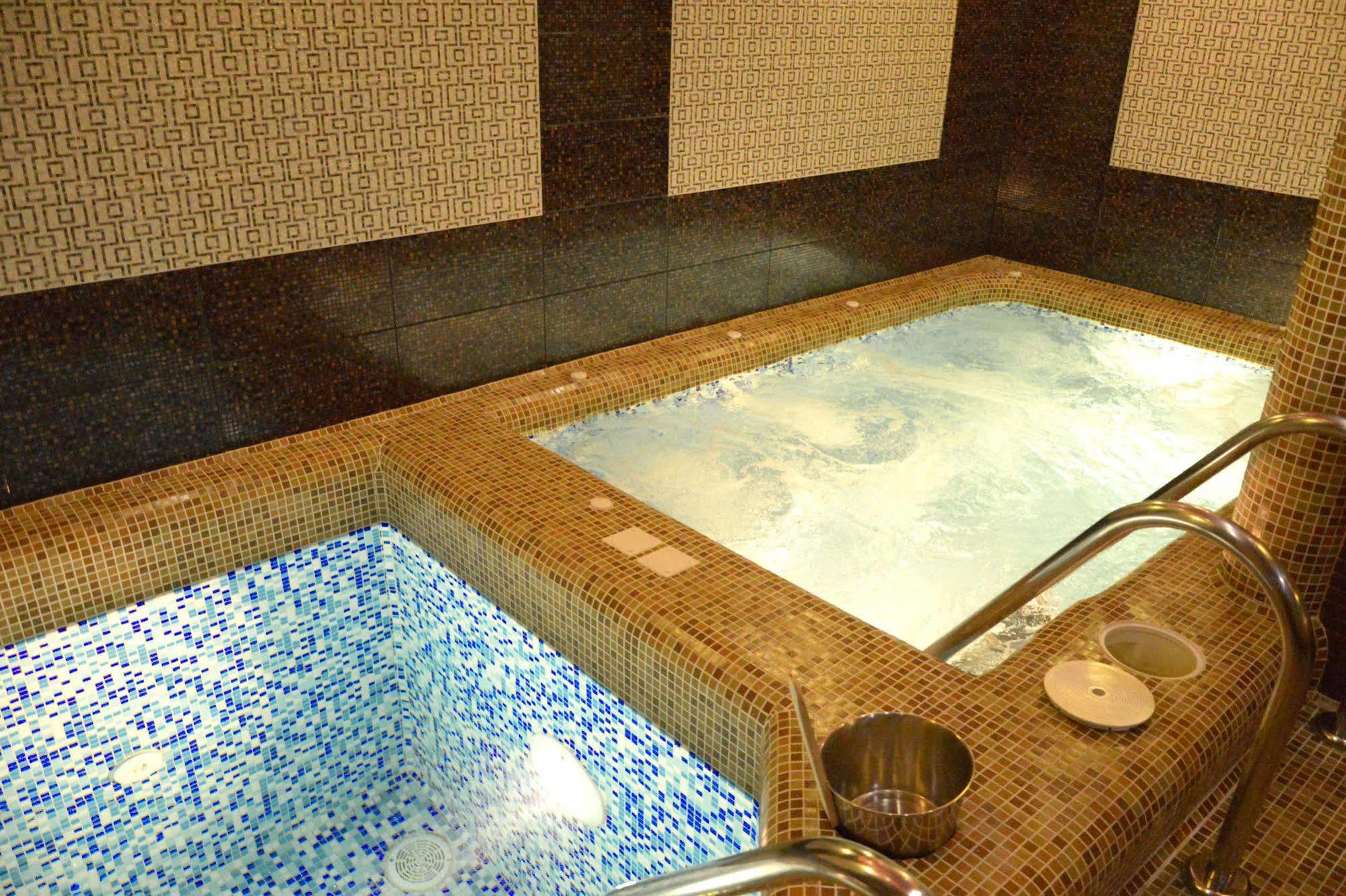 Hotel Fortuna Lviv Eksteriør bilde